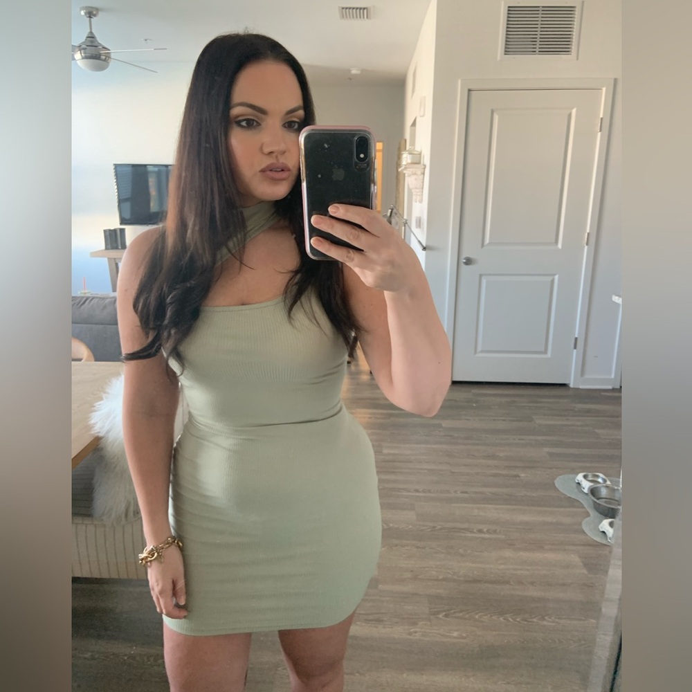 Tobi sage mini dress with cut out detail